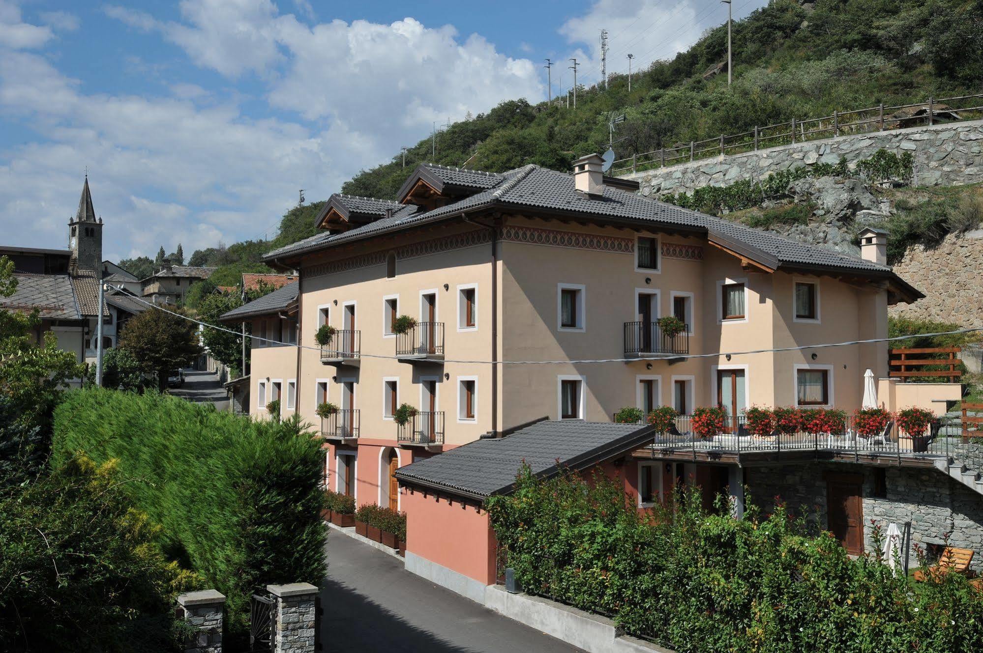 Au Berceau Du Bien-Etre Villa Chambave Exterior photo