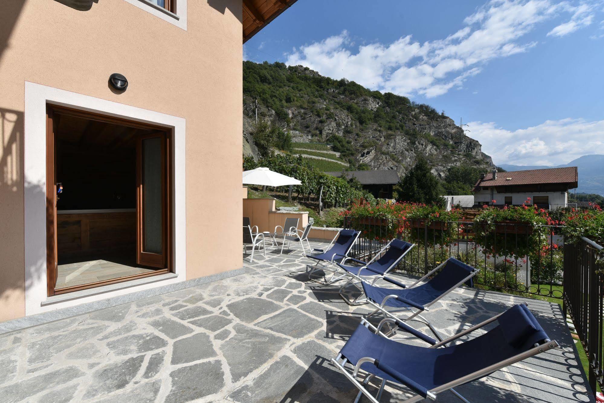 Au Berceau Du Bien-Etre Villa Chambave Exterior photo